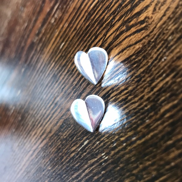 💯 Italian silver butterfly heart earrings - Picture 1 of 3